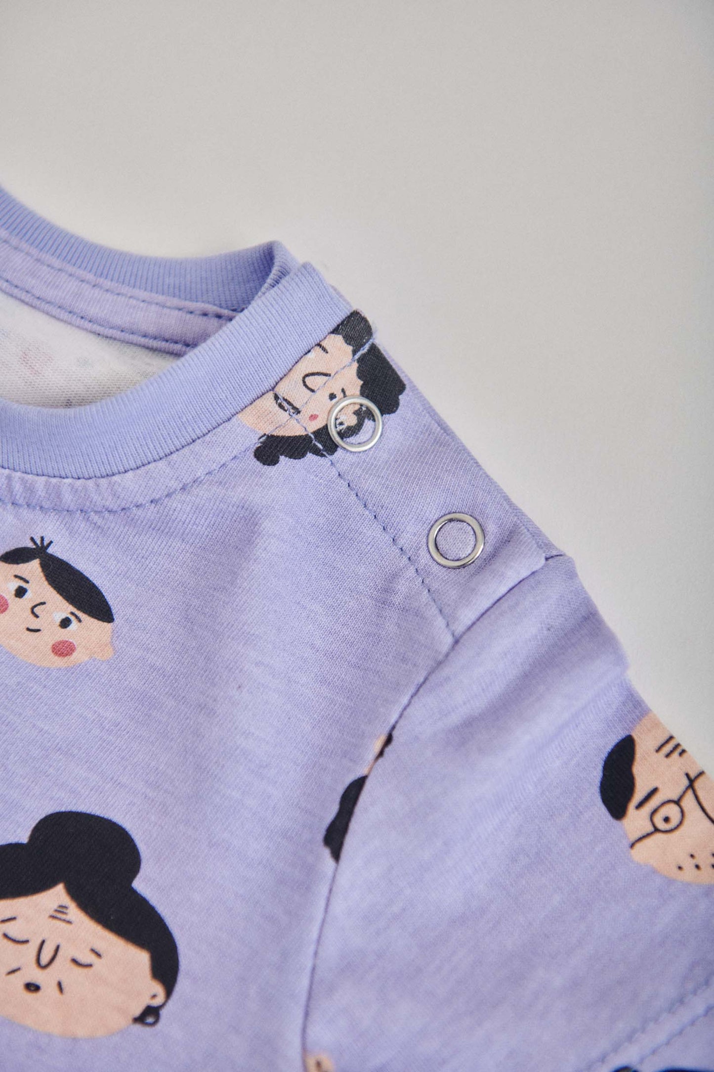 CAMISETA - Everywhere I go Baby - HAPPY PEOPLE