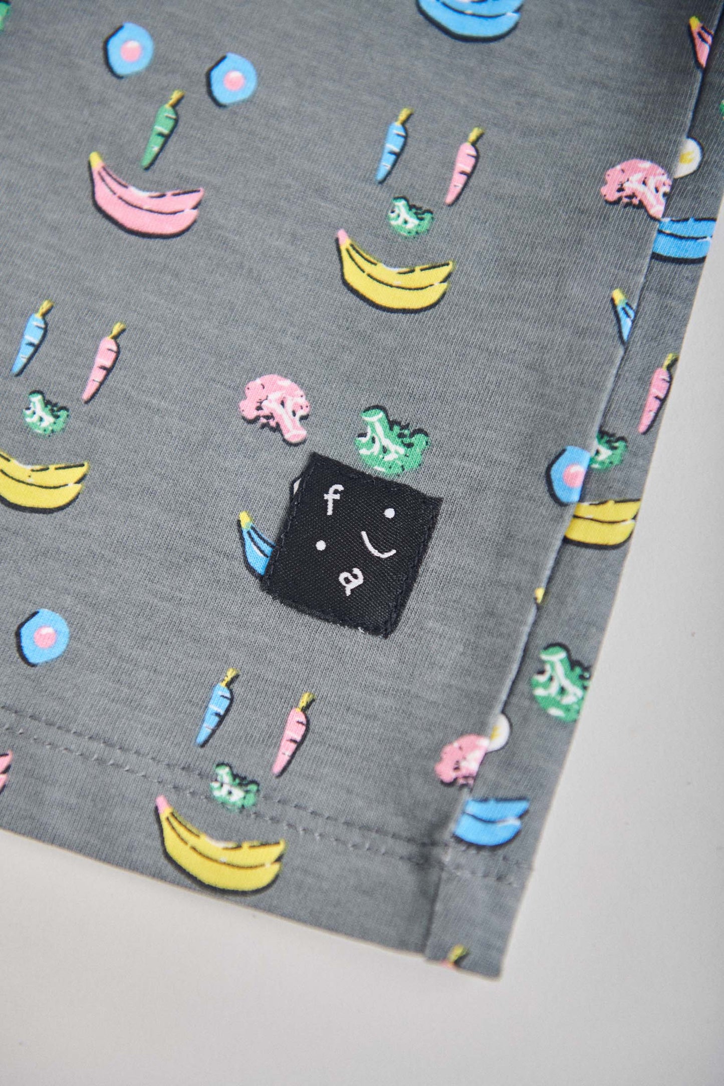 CAMISETA - Everywhere I go - VITAMIN SHAKE