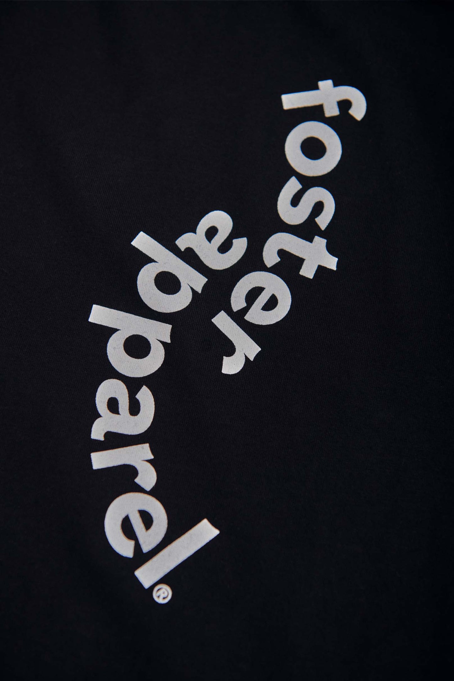 CAMISETA - Everywhere I go- NEGRO