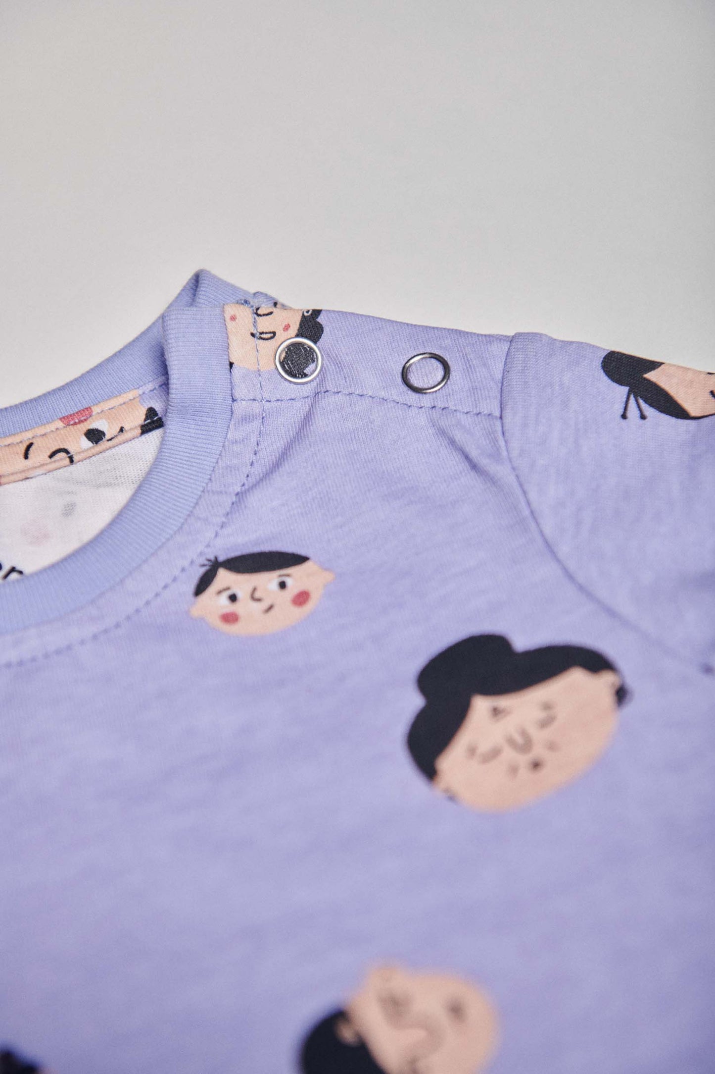 CAMISETA MANGA LARGA - Everywhere I go Baby - HAPPY PEOPLE